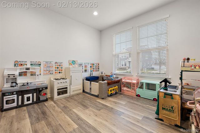 4201 Kent Road, Royal Oak, MI 48073