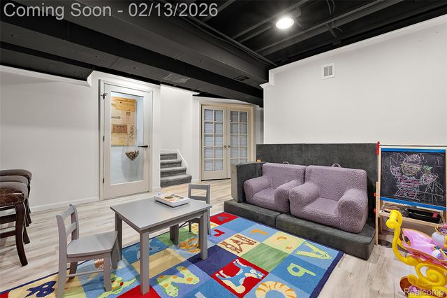 4201 Kent Road, Royal Oak, MI 48073