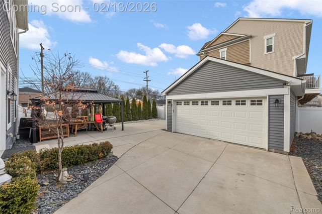 4201 Kent Road, Royal Oak, MI 48073