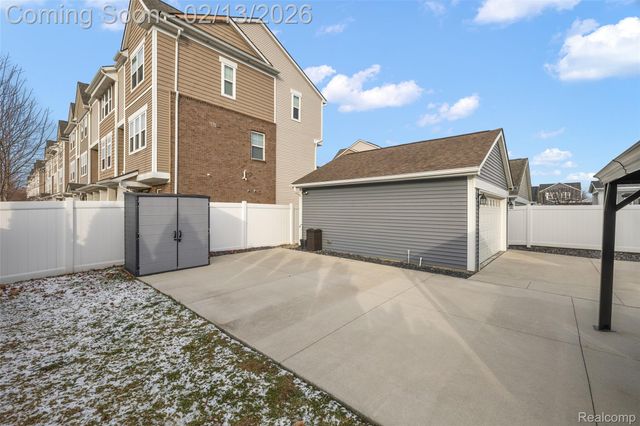 4201 Kent Road, Royal Oak, MI 48073