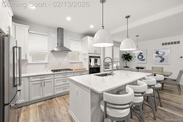 4201 Kent Road, Royal Oak, MI 48073