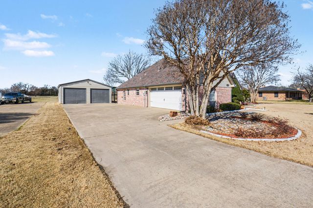 2811 Gilmer Street, Caddo Mills, TX 75135