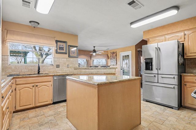 2811 Gilmer Street, Caddo Mills, TX 75135