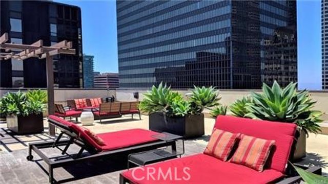 655 S Hope Street 806, Los Angeles, CA 90017