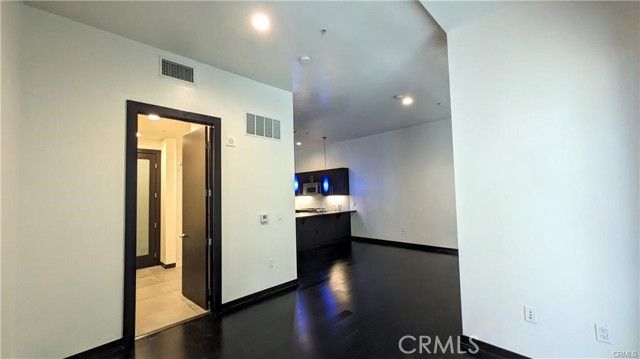 655 S Hope Street 806, Los Angeles, CA 90017