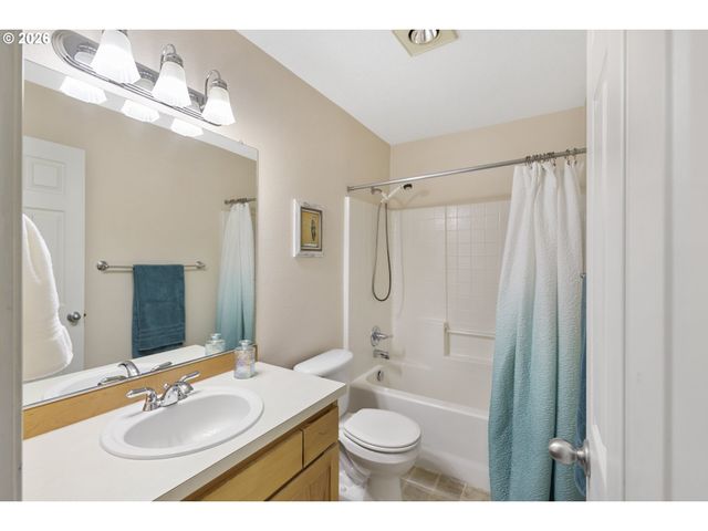 20578 Nw SEDONA Ln, Beaverton, OR 97006