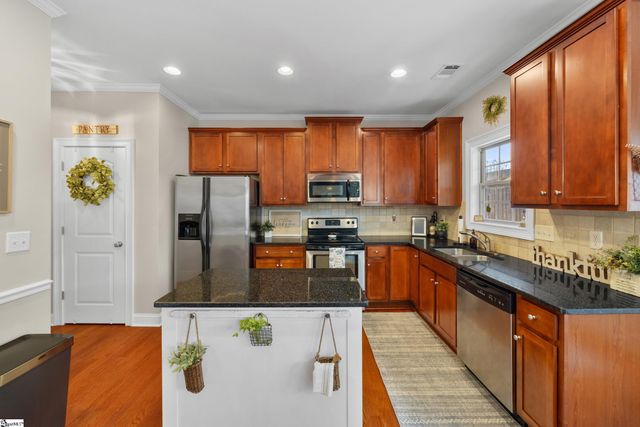 190 Raven Falls Lane, Simpsonville, SC 29681