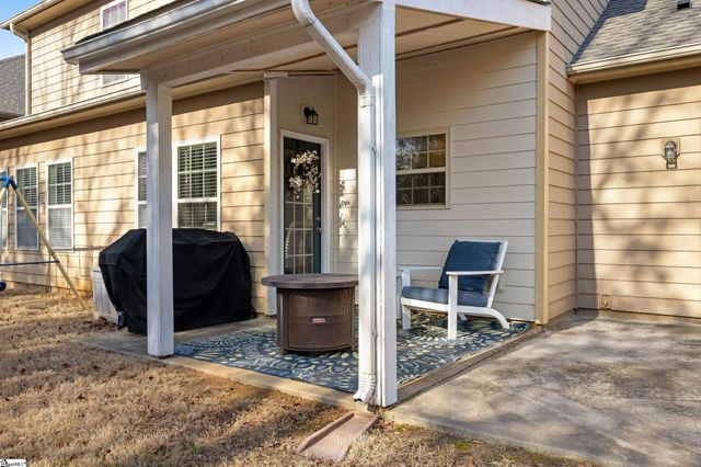 190 Raven Falls Lane, Simpsonville, SC 29681