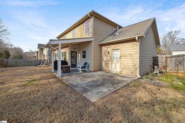 190 Raven Falls Lane, Simpsonville, SC 29681