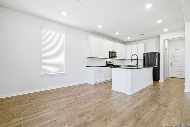 13243 Forscher Crest, San Antonio, TX 78253