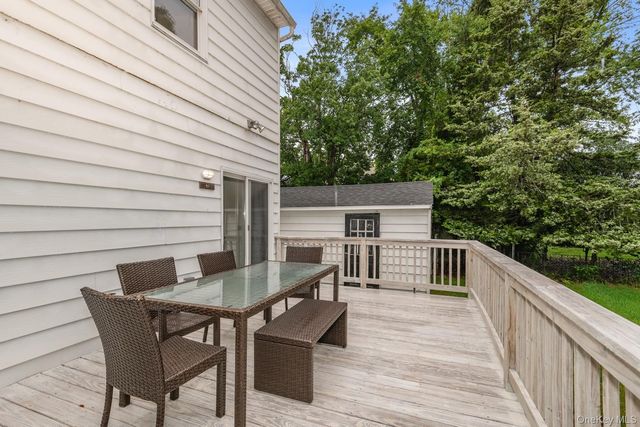 5 Hyler Drive, Hampton Bays, NY 11946