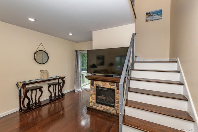 5 Hyler Drive, Hampton Bays, NY 11946