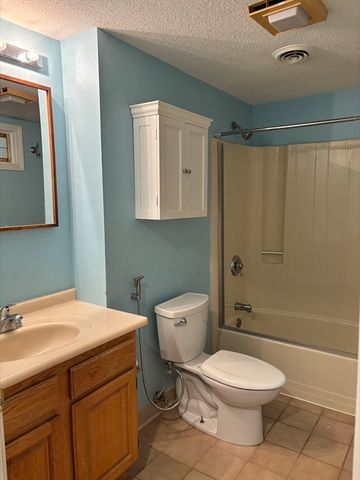 100 Captain Eames Cir 100, Ashland, MA 01721