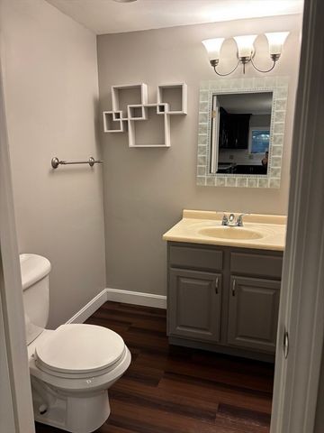 100 Captain Eames Cir 100, Ashland, MA 01721