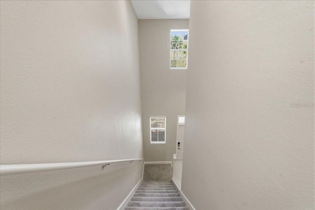 1695 LUDINGTON AVENUE, Wesley Chapel, FL 33543