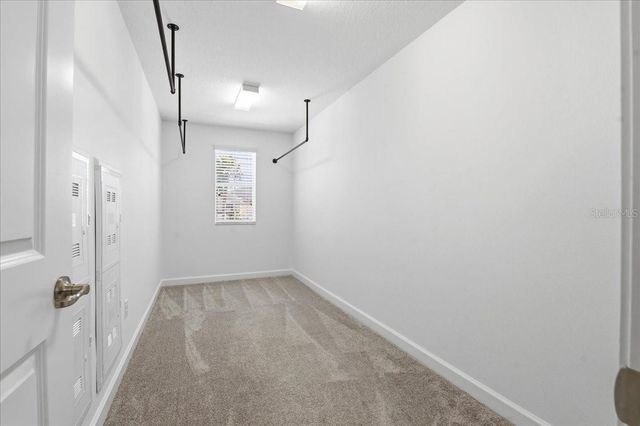 1695 LUDINGTON AVENUE, Wesley Chapel, FL 33543