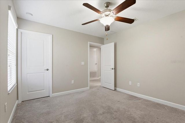 1695 LUDINGTON AVENUE, Wesley Chapel, FL 33543