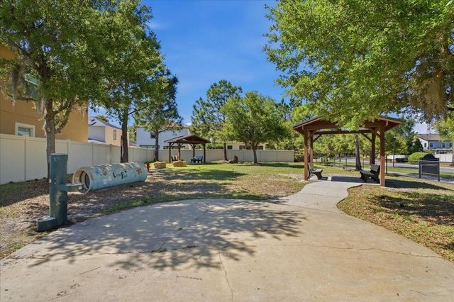 1695 LUDINGTON AVENUE, Wesley Chapel, FL 33543