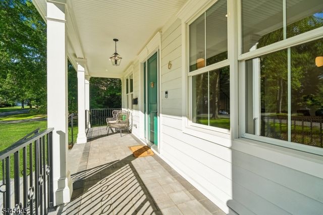 6 Deal Ln, Livingston Twp., NJ 07039