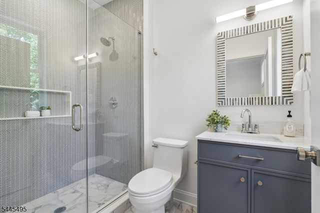6 Deal Ln, Livingston Twp., NJ 07039