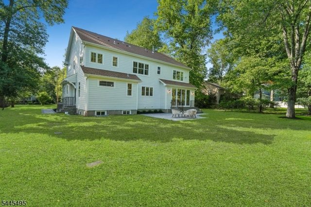 6 Deal Ln, Livingston Twp., NJ 07039