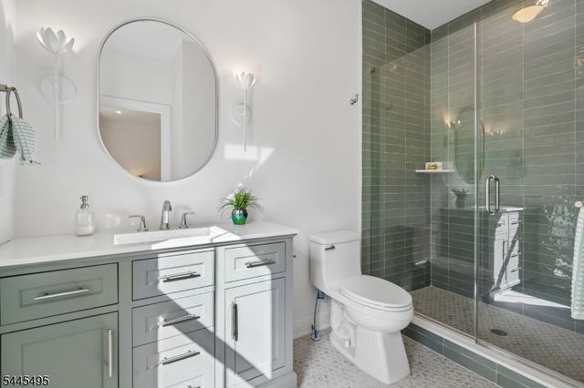 6 Deal Ln, Livingston Twp., NJ 07039