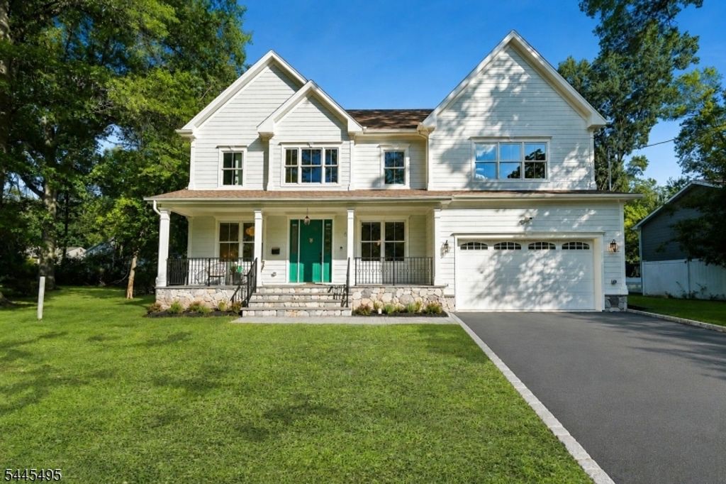 6 Deal Ln, Livingston Twp., NJ 07039