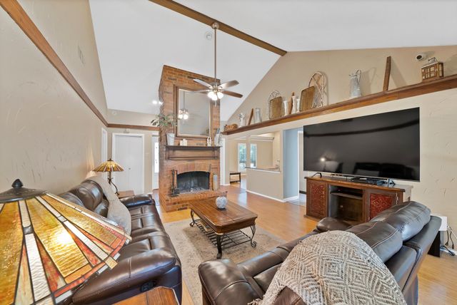 1818 Sara Lane, Richardson, TX 75081