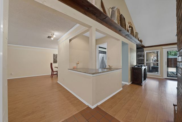 1818 Sara Lane, Richardson, TX 75081
