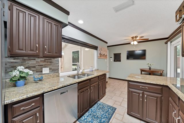 1818 Sara Lane, Richardson, TX 75081