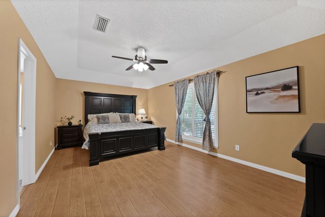 1818 Sara Lane, Richardson, TX 75081