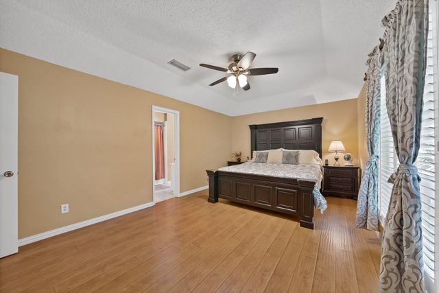 1818 Sara Lane, Richardson, TX 75081