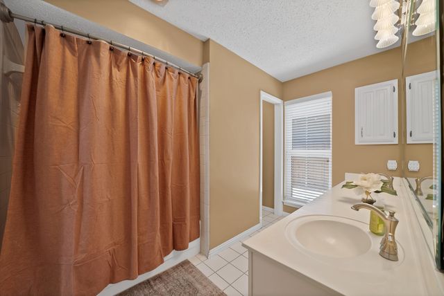 1818 Sara Lane, Richardson, TX 75081