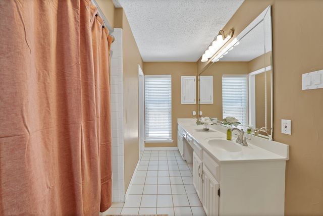 1818 Sara Lane, Richardson, TX 75081