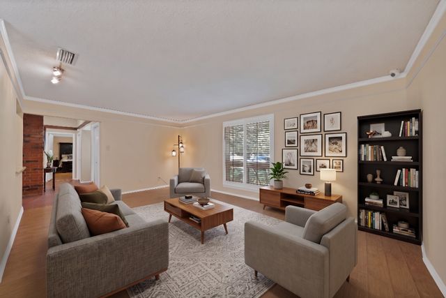 1818 Sara Lane, Richardson, TX 75081