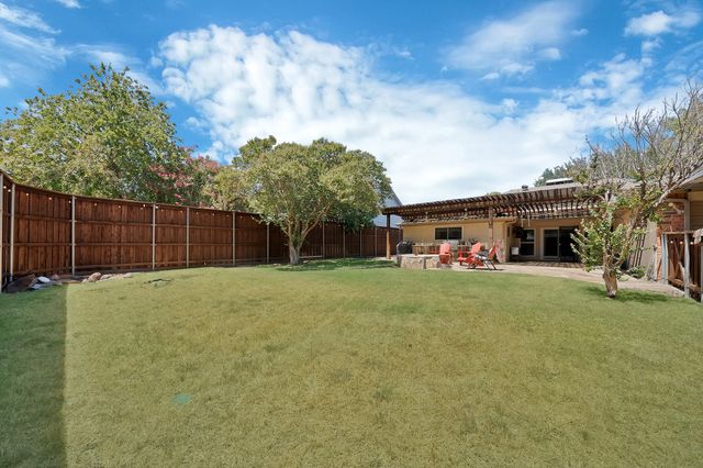 1818 Sara Lane, Richardson, TX 75081