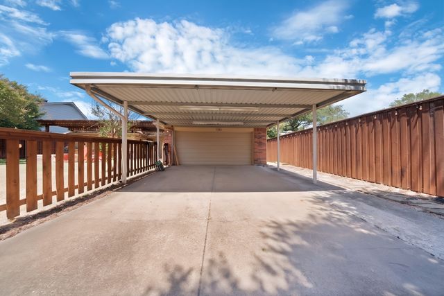 1818 Sara Lane, Richardson, TX 75081