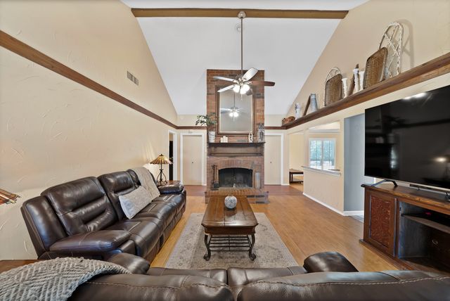 1818 Sara Lane, Richardson, TX 75081
