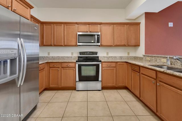 2801 S Ridgewood Ave Unit 716, South Daytona, FL 32119