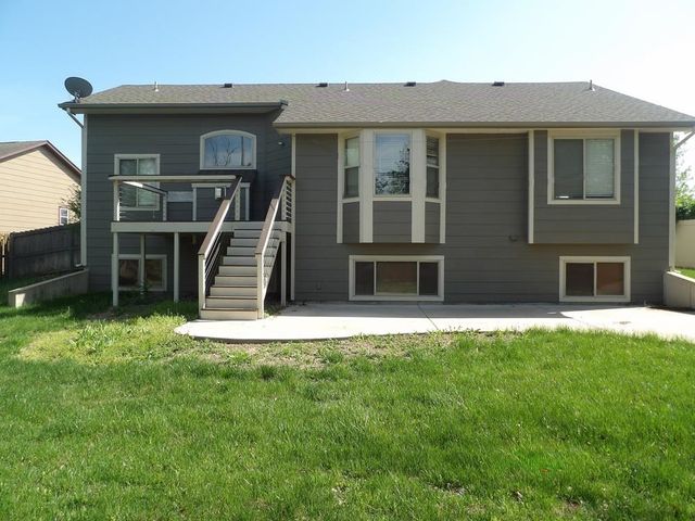 2218 E Tall Tree Rd, Derby, KS 67037