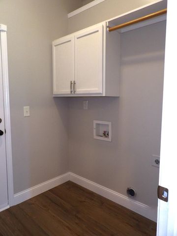 2218 E Tall Tree Rd, Derby, KS 67037