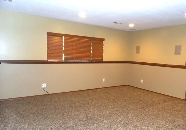 2218 E Tall Tree Rd, Derby, KS 67037