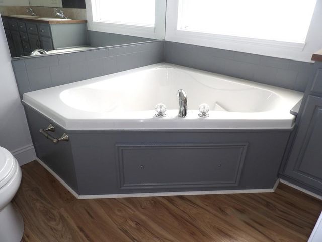 2218 E Tall Tree Rd, Derby, KS 67037