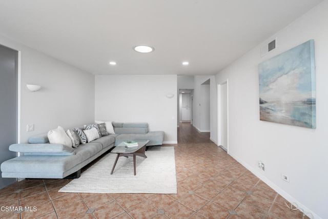 786 Capitan Street, Newbury Park, CA 91320