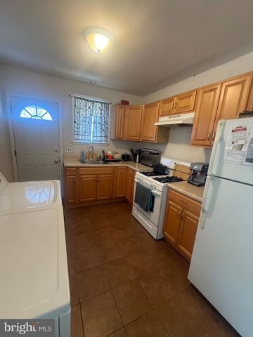 211 W CLINTON AVE, Oaklyn, NJ 08107