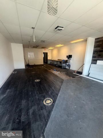 211 W CLINTON AVE, Oaklyn, NJ 08107