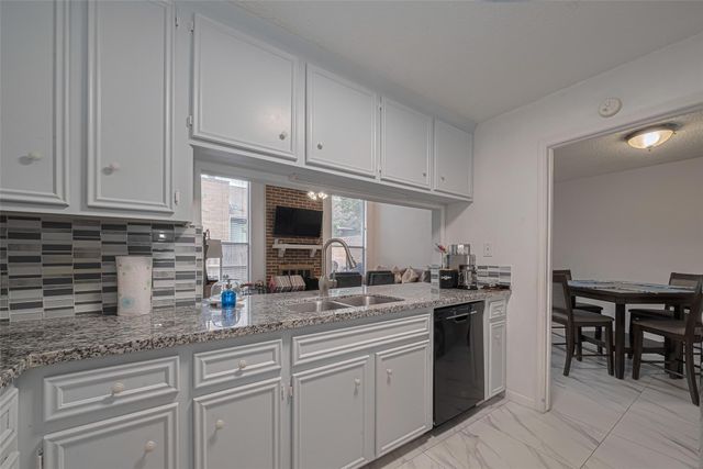 13798 Hollowgreen Drive 305, Houston, TX 77082