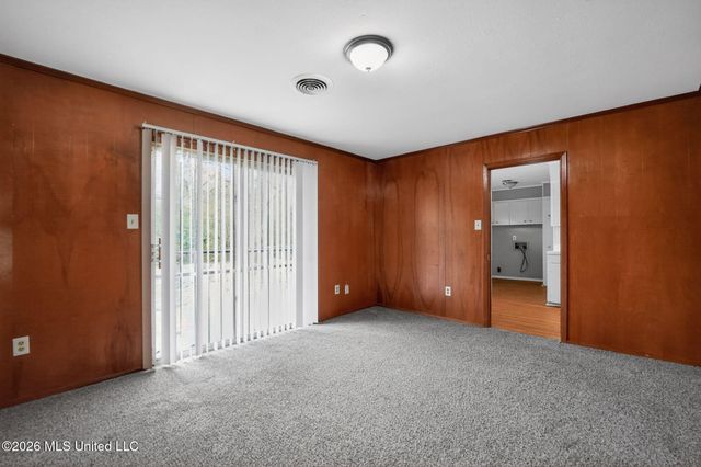 1027 Autumn Street, Jackson, MS 39212