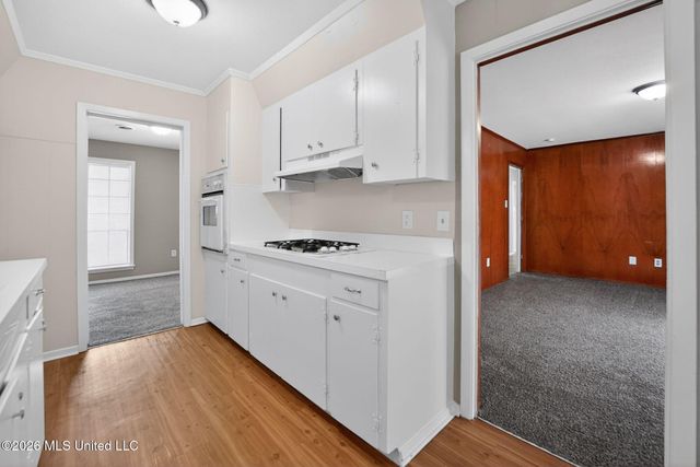 1027 Autumn Street, Jackson, MS 39212