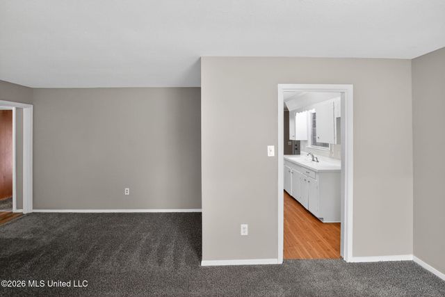 1027 Autumn Street, Jackson, MS 39212